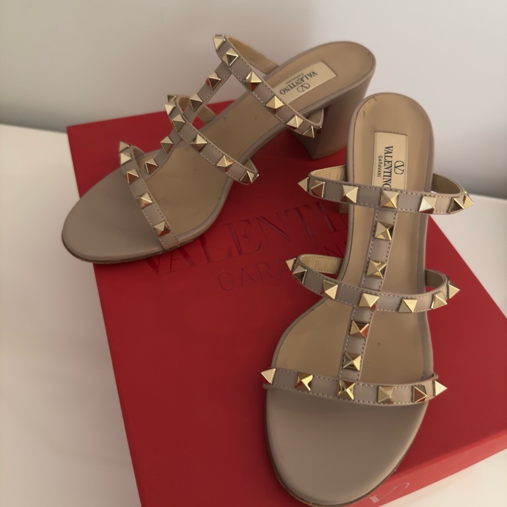 Valentino Rockstud Caged 60 Leather Sandal size 38 - Picture 4 of 9